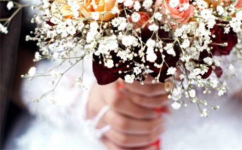 2025年农历六月廿一是不是结婚吉日 今日办婚礼好吗