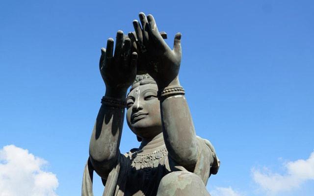 他们简直就是人群中的焦点!这3大星座适应能力很强,很受欢迎