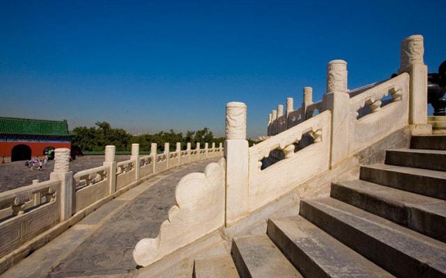 八字命理中木和土相克吗